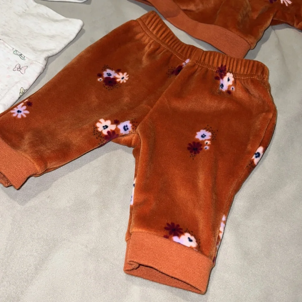 New born baby girl clothes - Picture 2 of 10